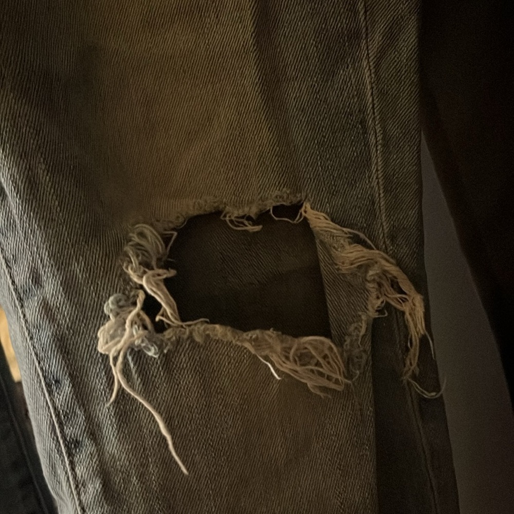 American Eagle Outfitters Light Blue Distressed Jeans - Picture 7 of 7